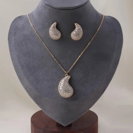 Damen-Schmuckset – Tropfenförmige Halskette und Ohrringe
